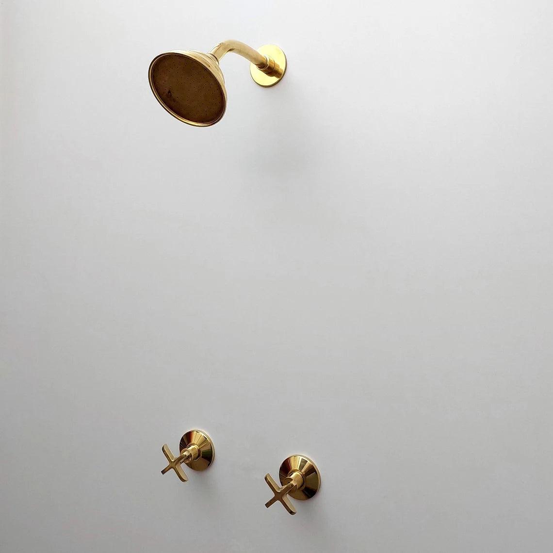 Colonne de douche en laiton non laqué avec pomme de douche ronde - Réf : ATLASS31