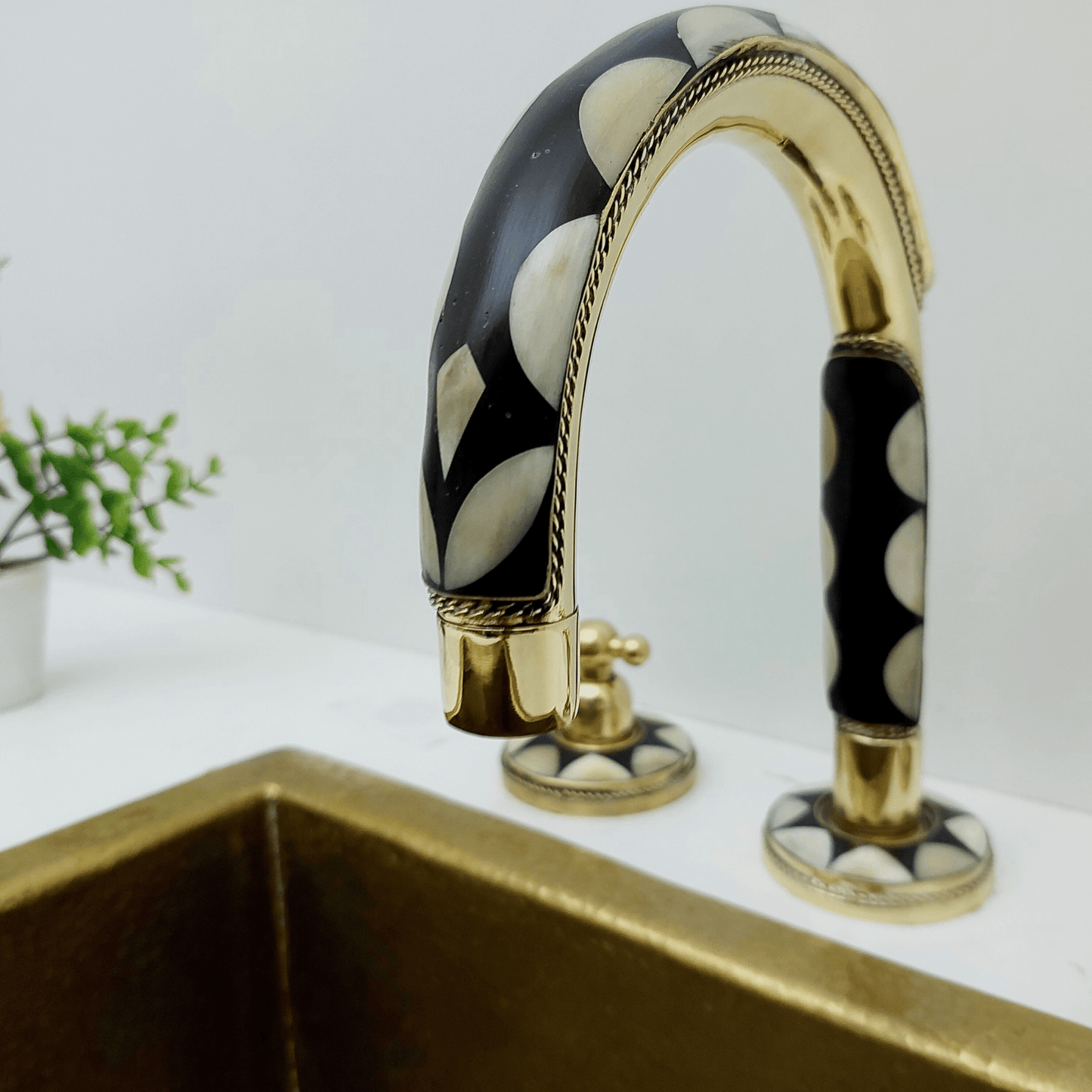 Unlacquered Brass and Resin Bathroom Faucet, Antique Faucet with Lever Handles - Ref: FA027-RL