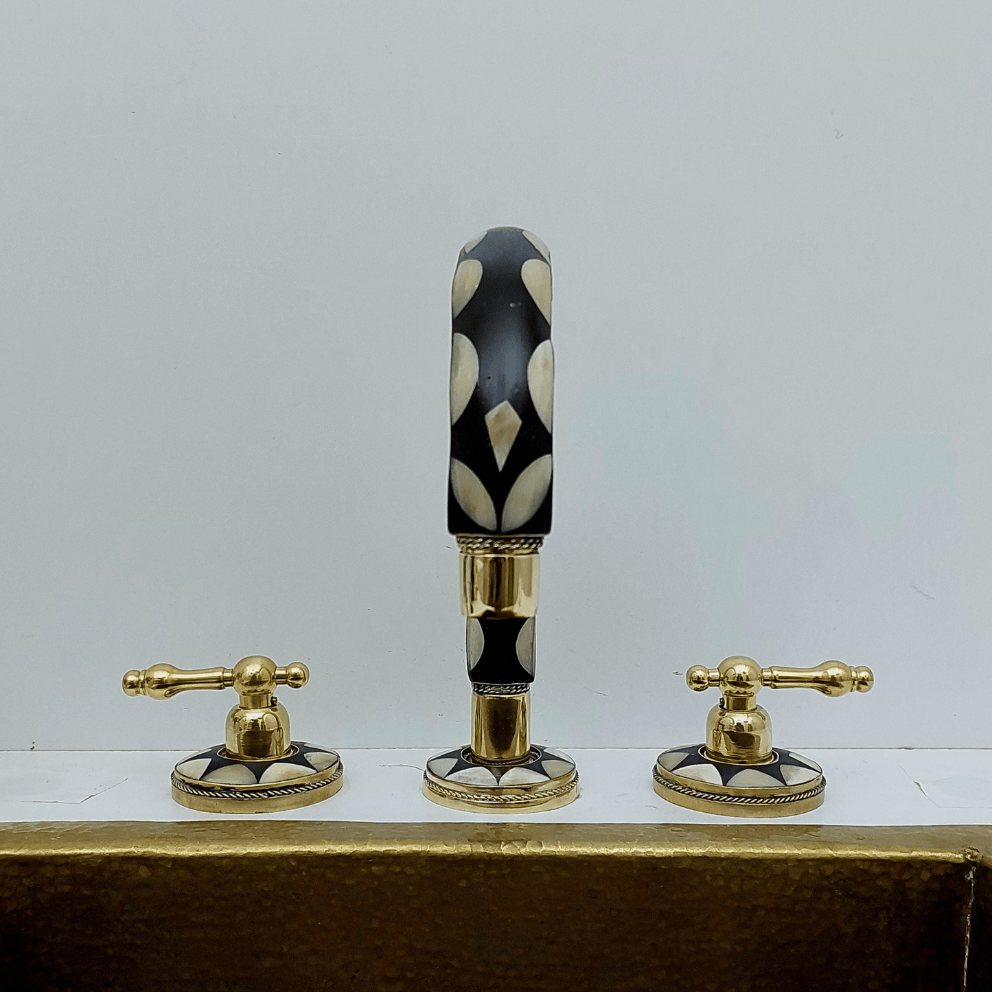 Unlacquered Brass and Resin Bathroom Faucet, Antique Faucet with Lever Handles - Ref: FA027-RL