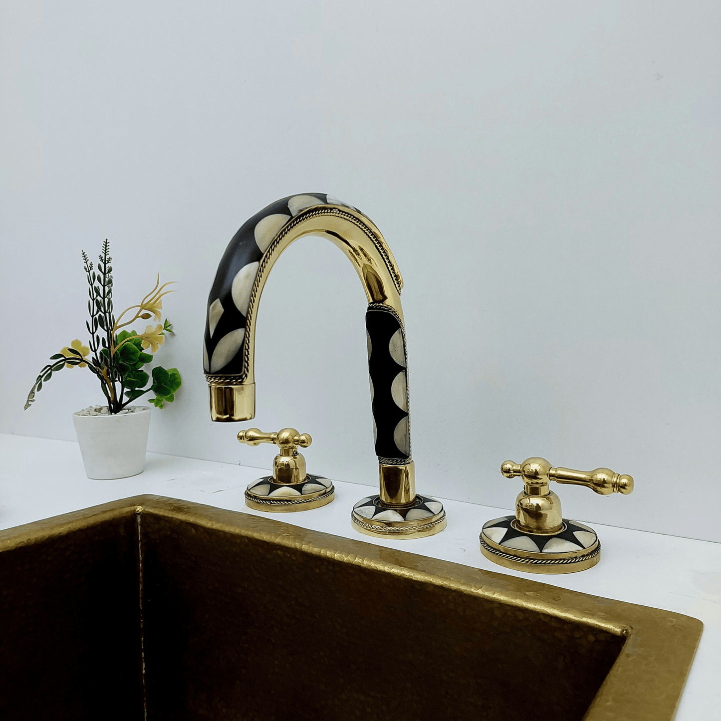Unlacquered Brass and Resin Bathroom Faucet, Antique Faucet with Lever Handles - Ref: FA027-RL