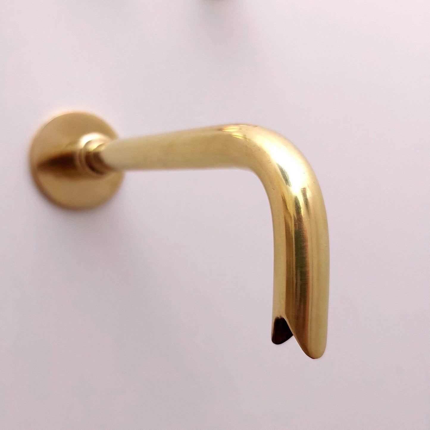 Unlacquered Brass Shower System with Tub Filler and Round Shower Head - Ref: ATLASS33