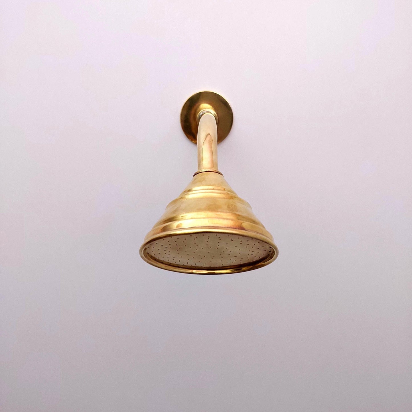 Système de douche en laiton non laqué avec bec verseur et pomme de douche ronde - Réf : ATLASS34