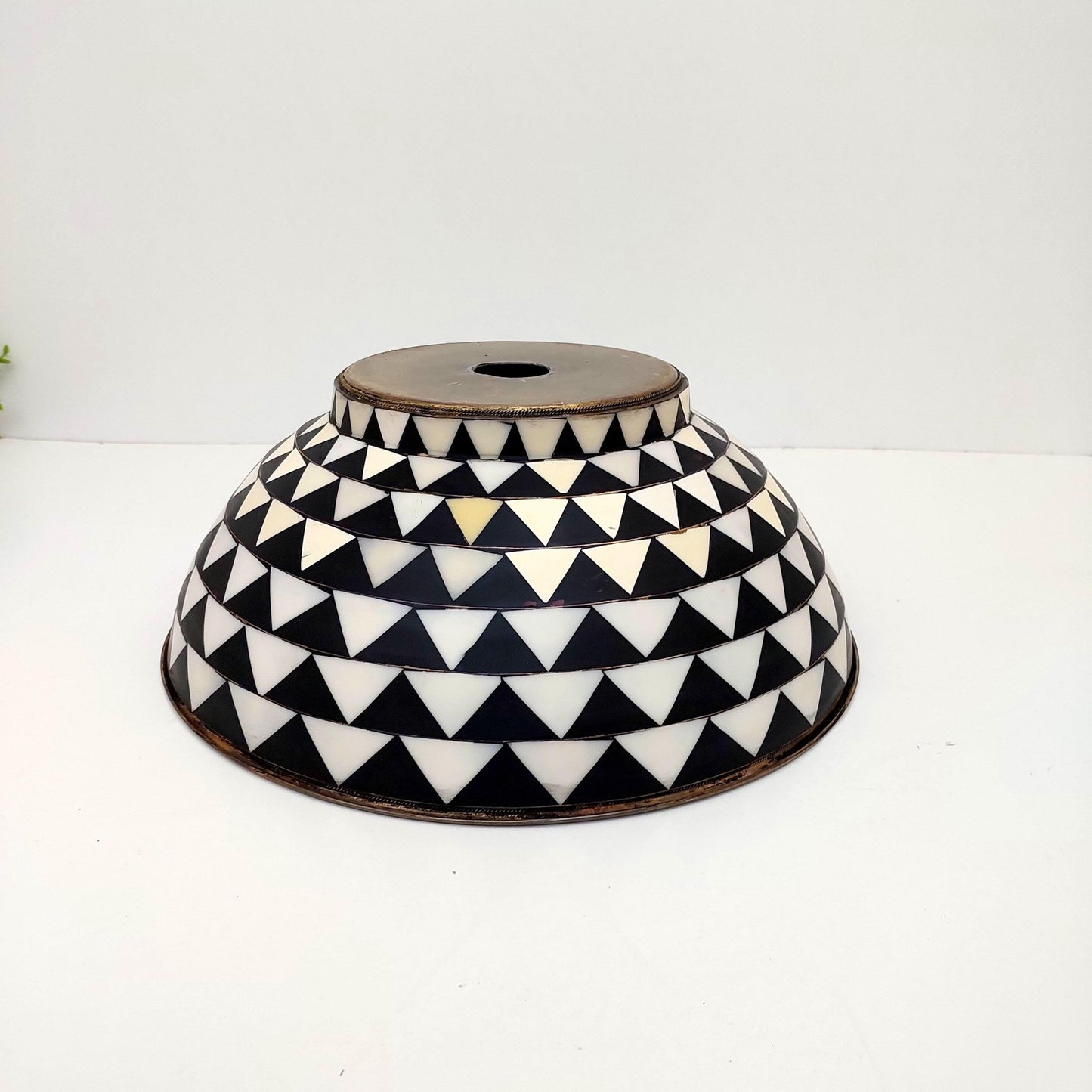 17" Antique Brass Bathroom Sink, Resin Vanity Vessel Sink, Black and White Bowl Sink - Ref: SN025