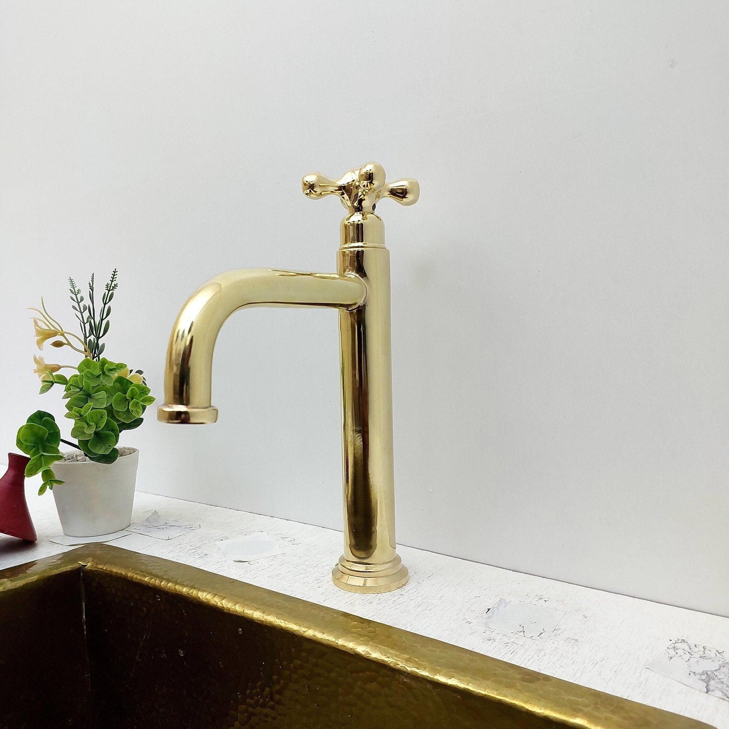 Unlacquered Solid Brass, Single Handle Brass Faucet- Ref:FA032