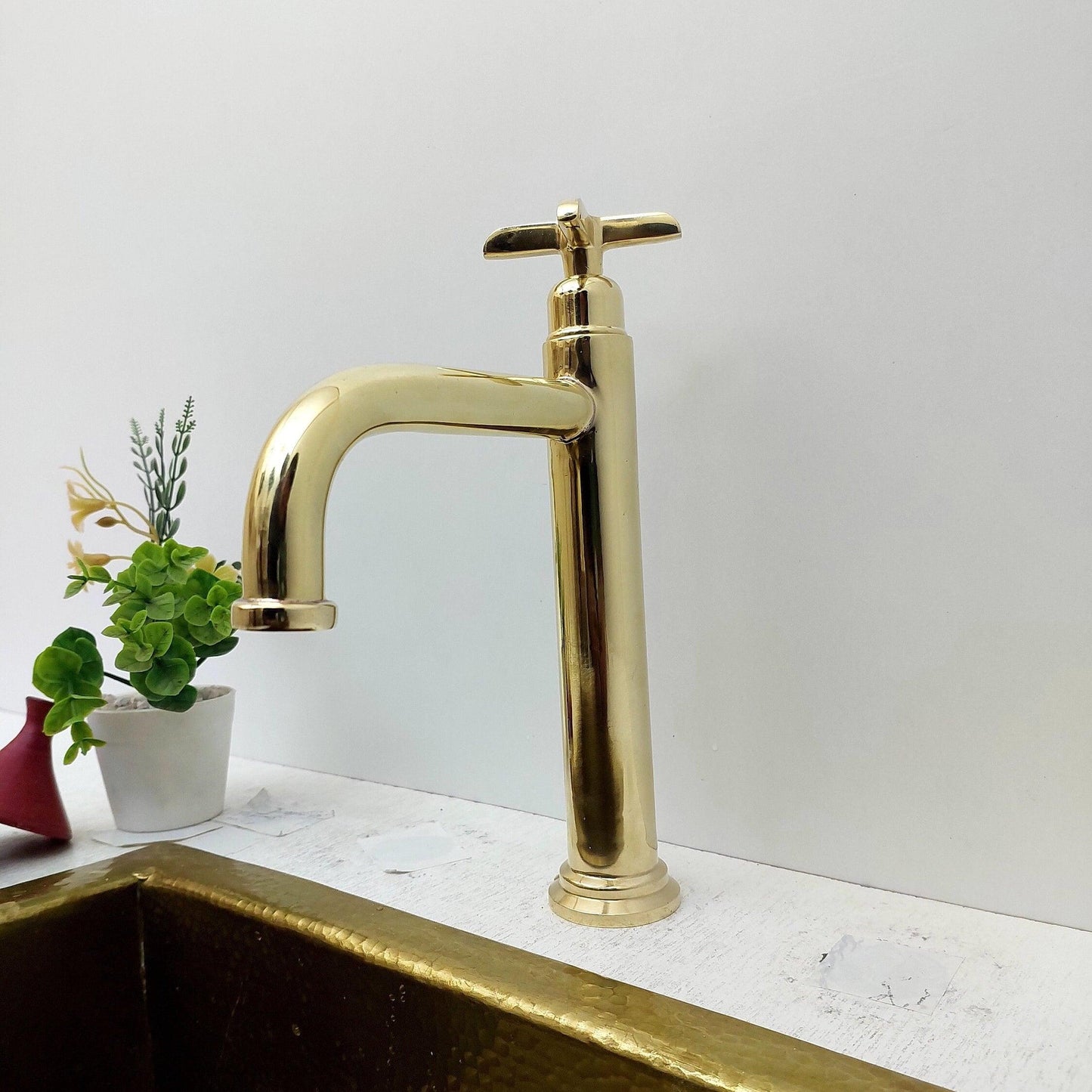 Unlacquered Solid Brass, Single Handle Brass Faucet- Ref:FA032