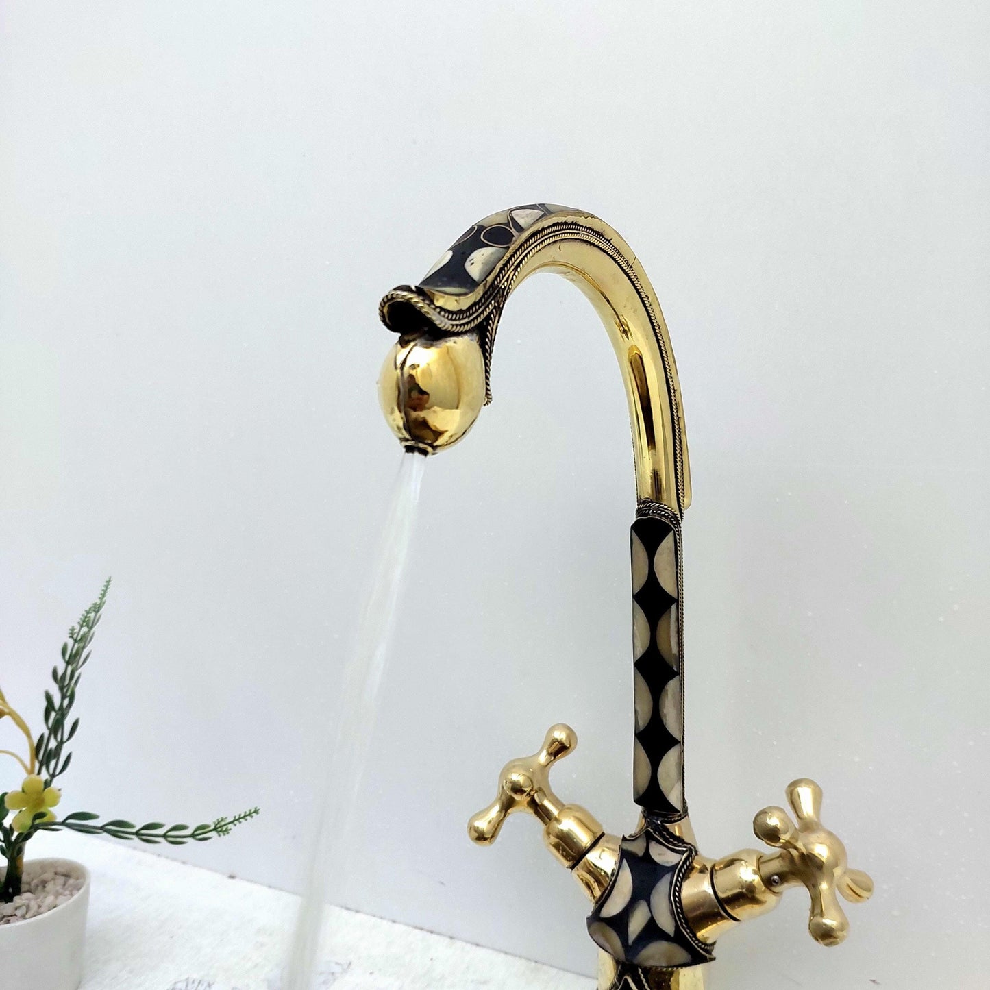 Unlacquered Brass And Resin Bathroom Faucet with Cross Handles - Ref: FA002-S