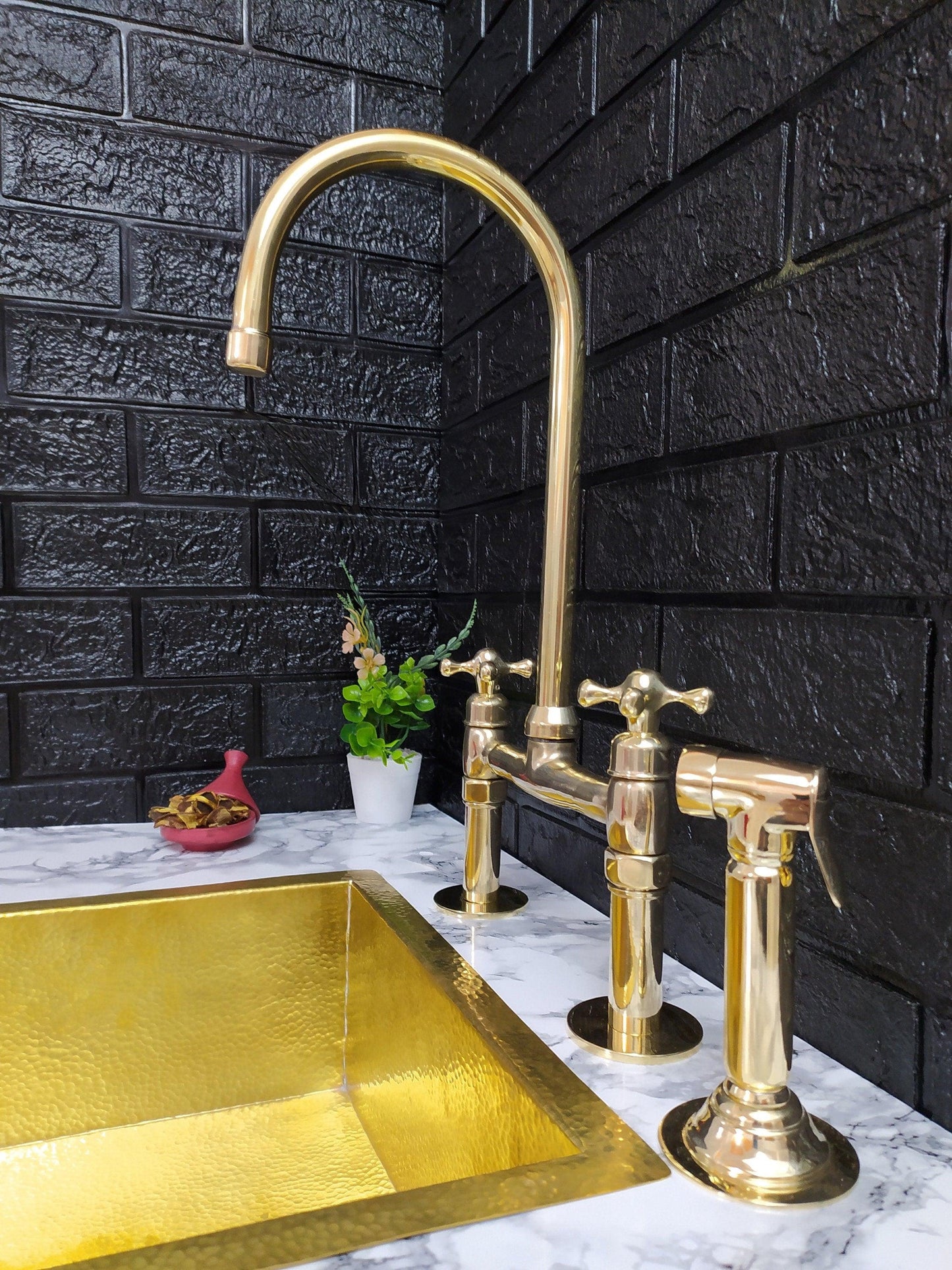 Solid Brass Kitchen Hand Sprayer, Unlacquered Brass kitchen Side Sprayer for Cold Water