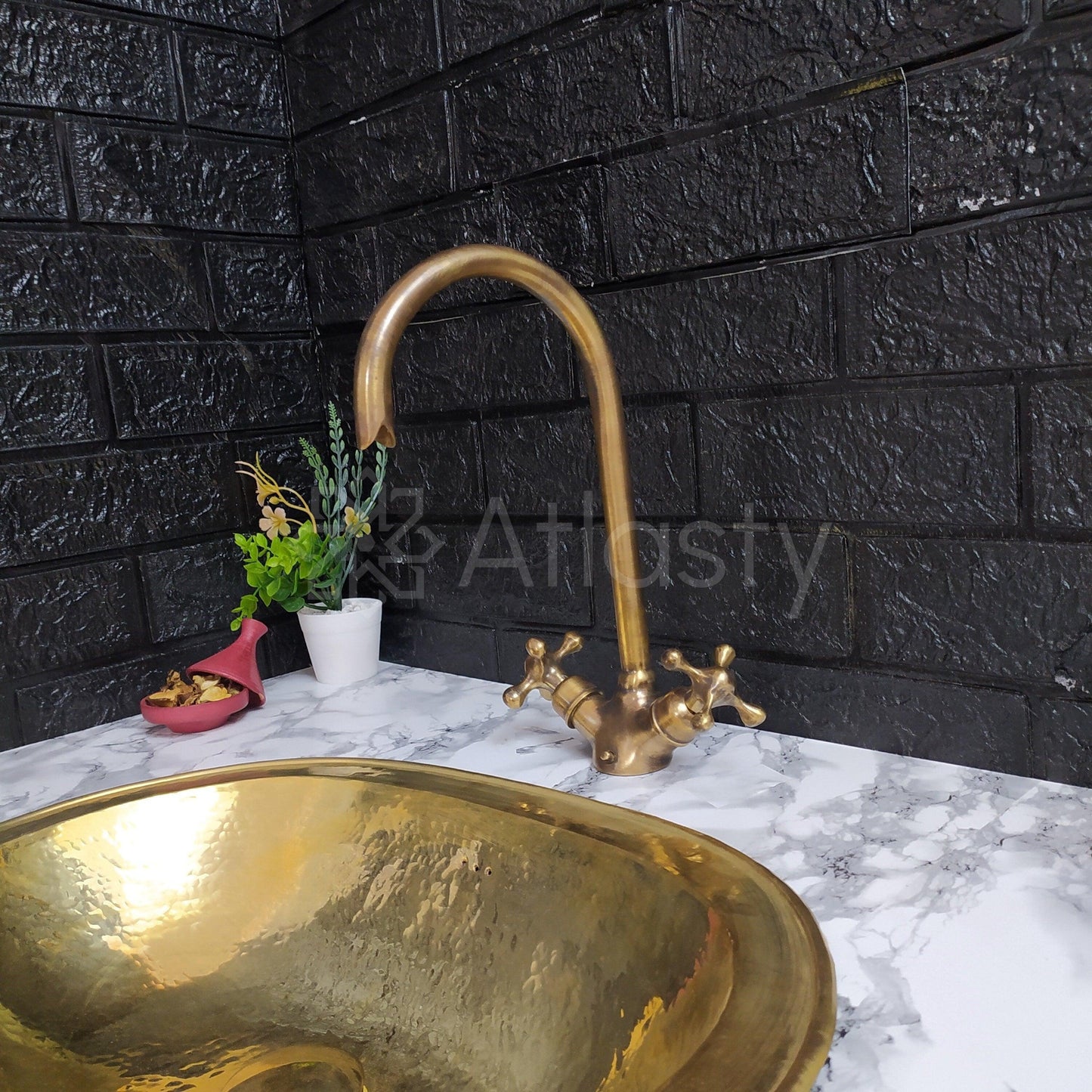 Curved Bronze Bathroom Faucet, Oil Rubbed Bronze, Cross Handles