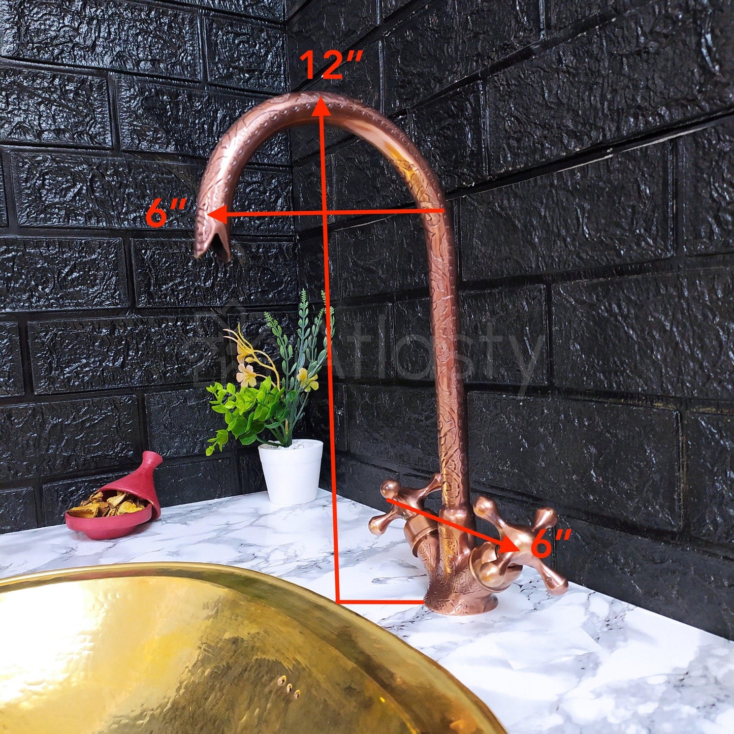 Engraved Curved Copper Bathroom Faucet with Cross Handles