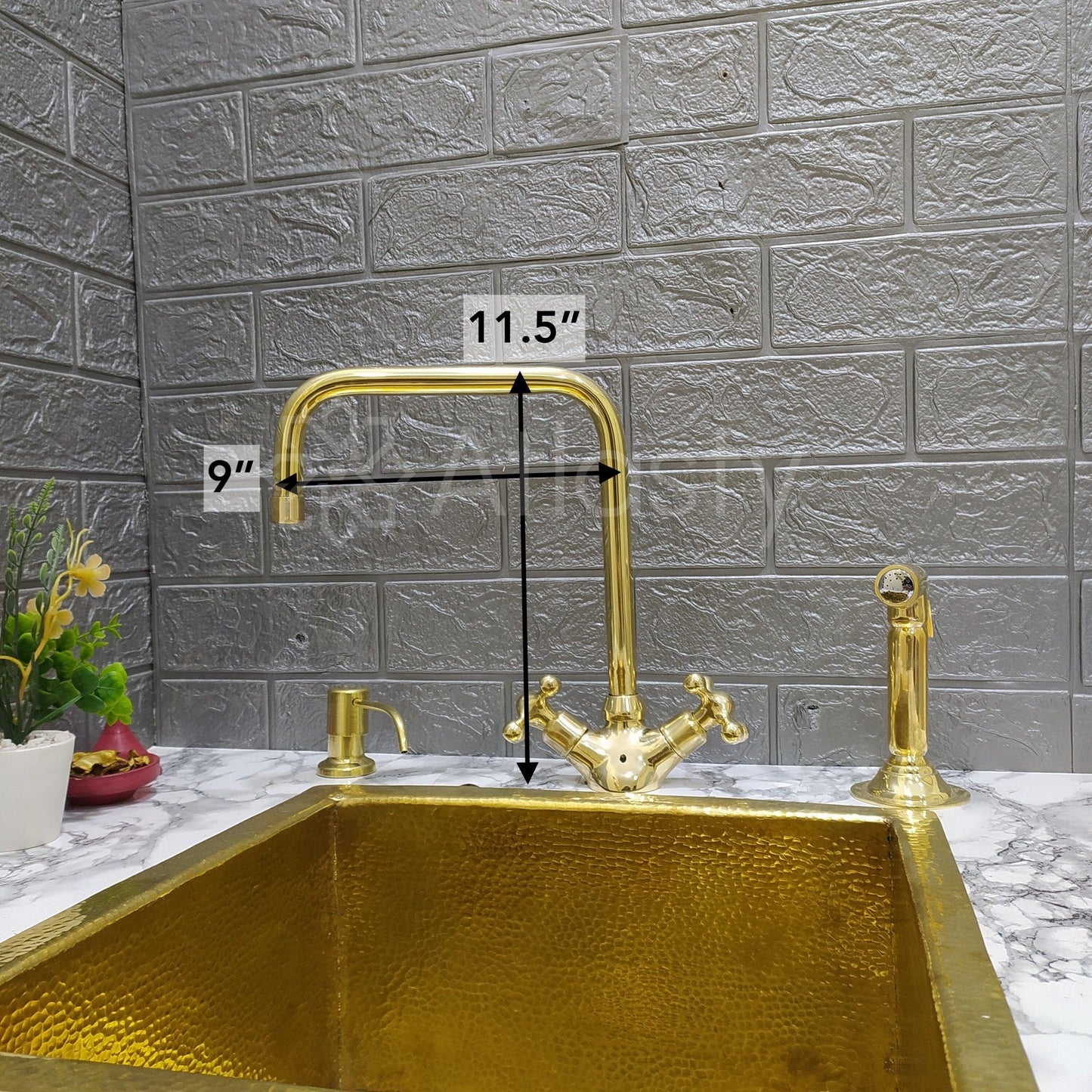 Améliorez votre cuisine avec notre ensemble de robinet en laiton non laqué avec pulvérisateur et distributeur de savon