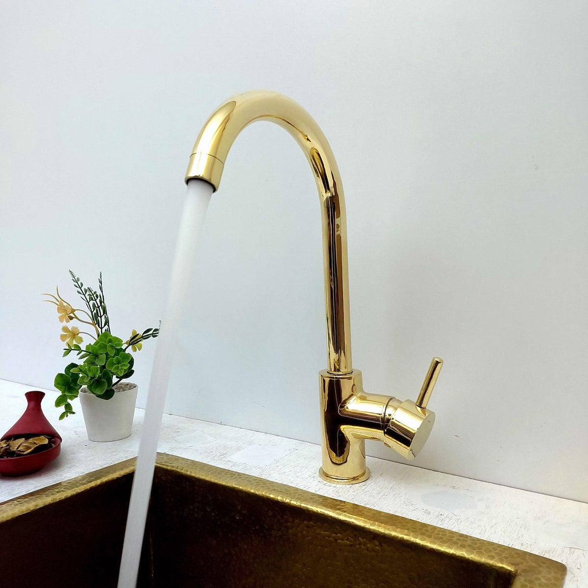 Unlacquered brass single-hole kitchen faucet