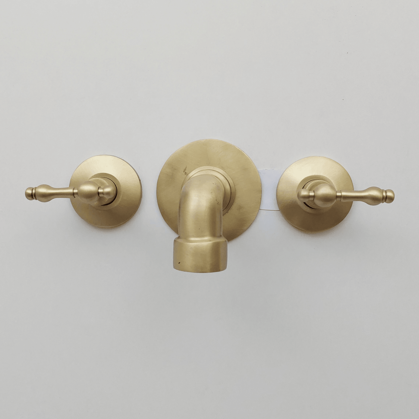 Grifo para lavabo de baño de latón cepillado con manijas tipo palanca - Ref: WFCBB001