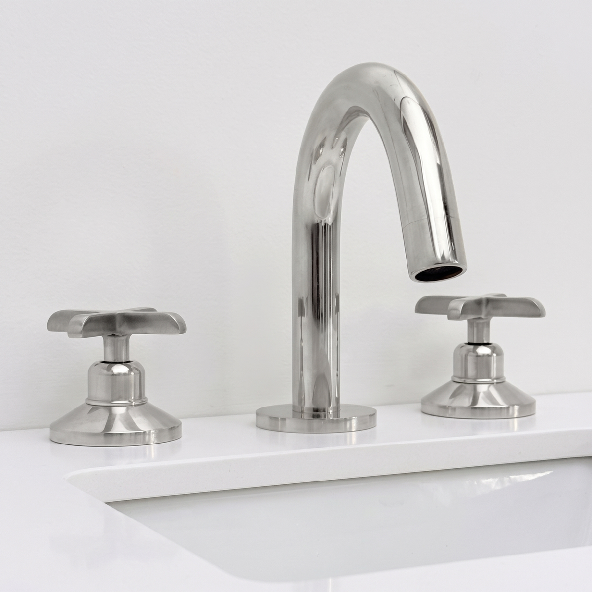 Polished Nickel Gooseneck Widespread Bathroom Faucet with Cross Handles