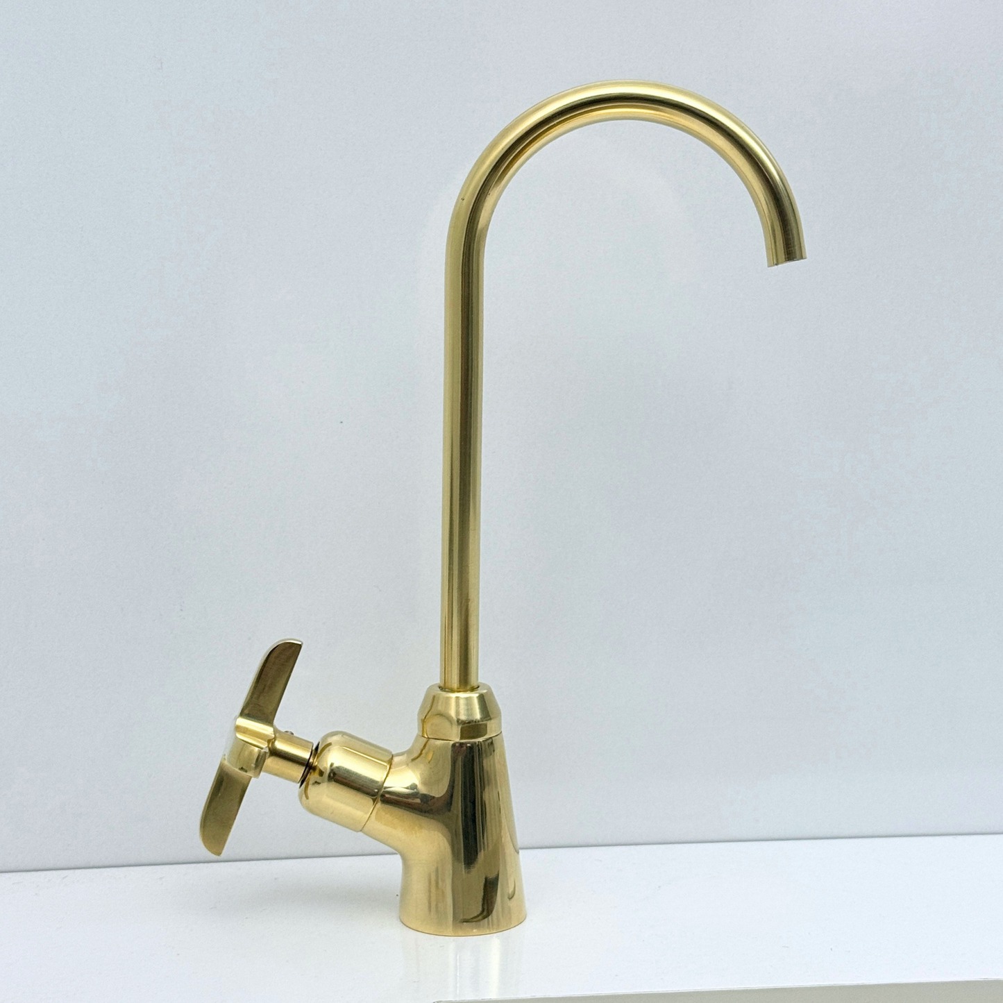 Grifo de agua fría con maneta en cruz de latón sin lacar, grifo para agua potable - Ref: FA035-CB