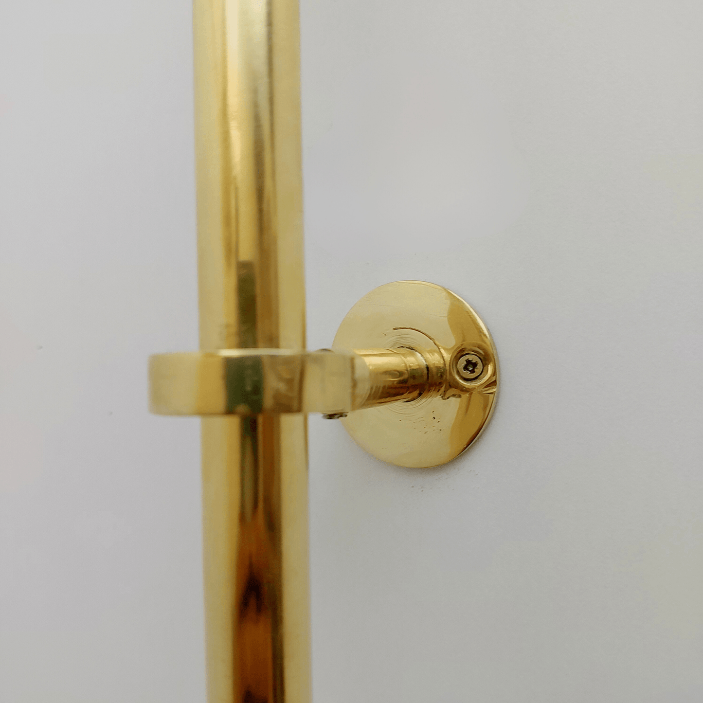 Unlacquered Brass Shower System with Round Shower Head and Lever Handles - Ref: ATLASS48