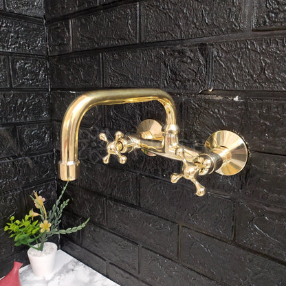 Grifo de pared de latón sin lacar, grifo de cuello de cisne